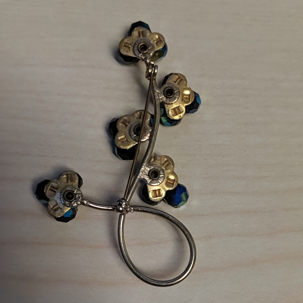 Brooch - Picture 2 of 2